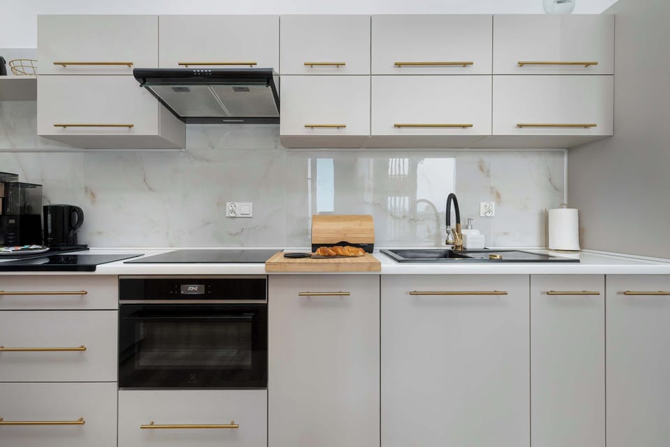 The fully equipped kitchenette includes everything you need for a home-cooked meal.