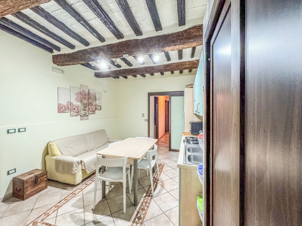 Apartment, 3 Bedrooms | Interior
