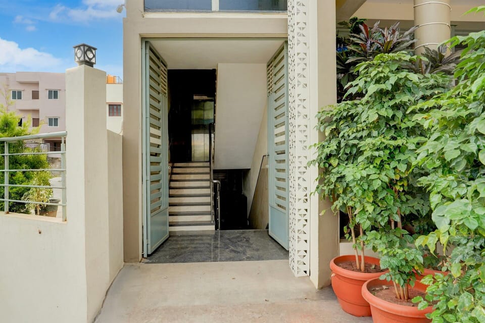 House | Reception