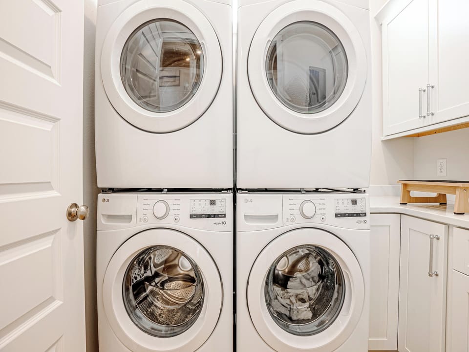 Laundry Room - Two Washers & Dryers - Floor 1
