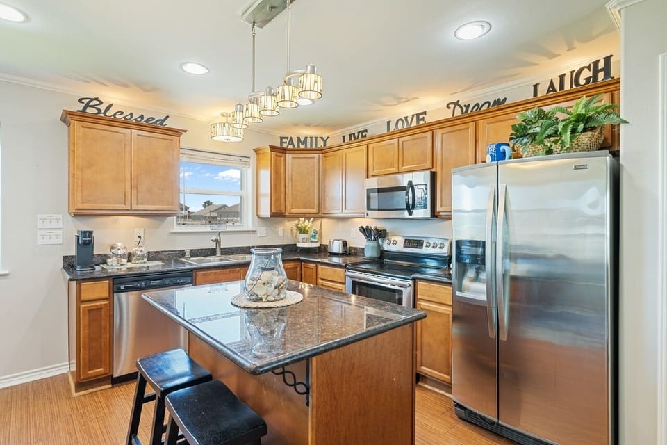 House, 3 Bedrooms | Private kitchen | Fridge, coffee/tea maker