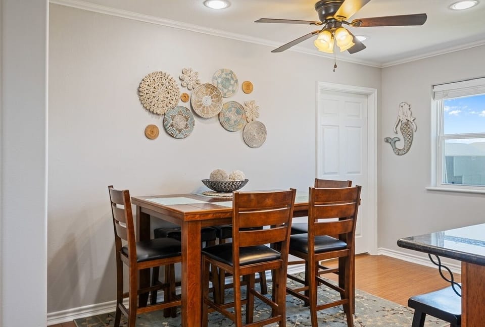 House, 3 Bedrooms | Dining