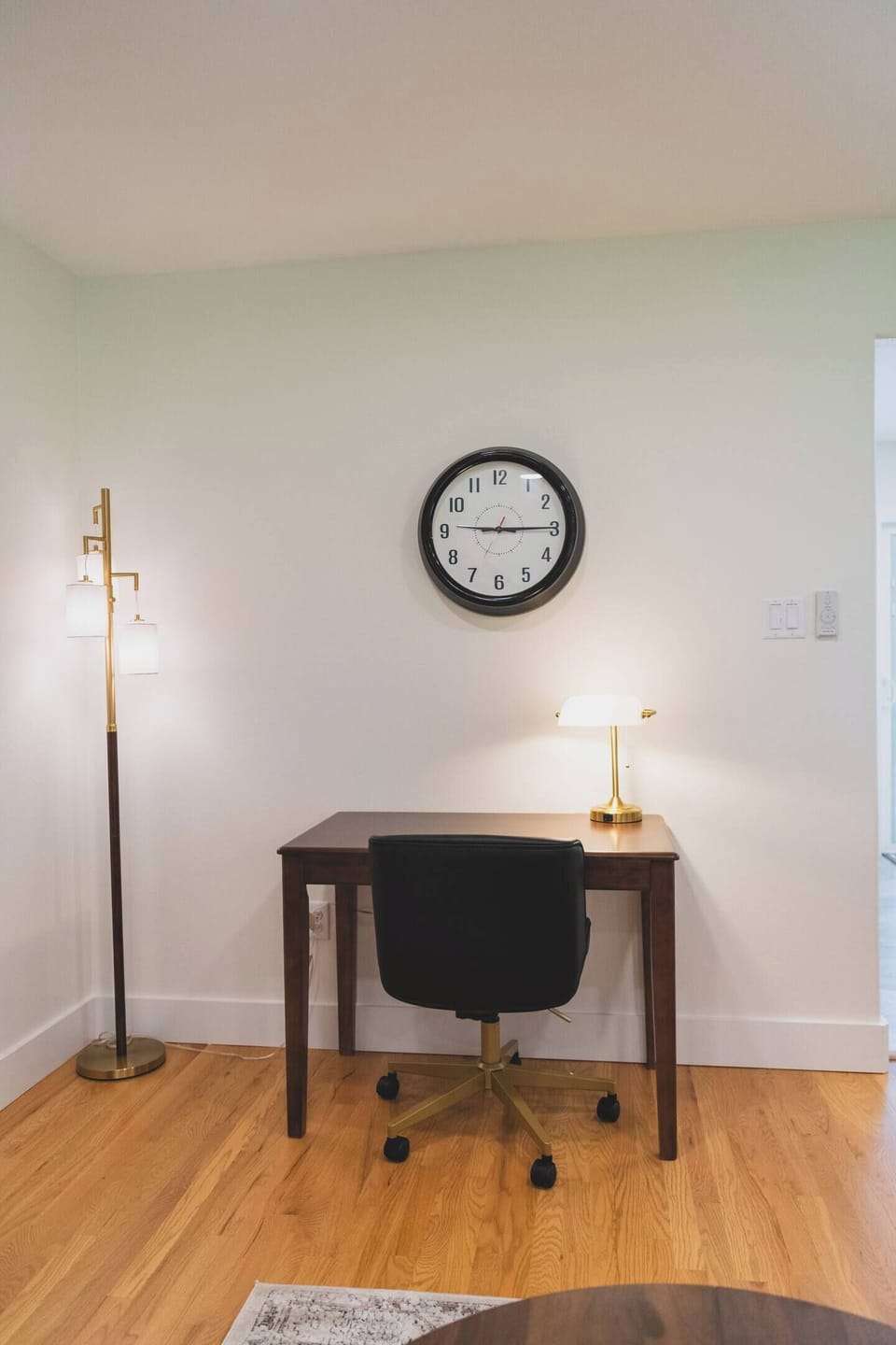 Stay connected with a dedicated workspace during your visit