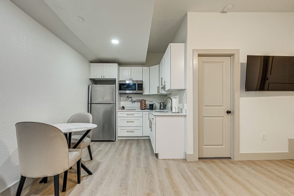 Apartment (1 Bedroom) | Interior