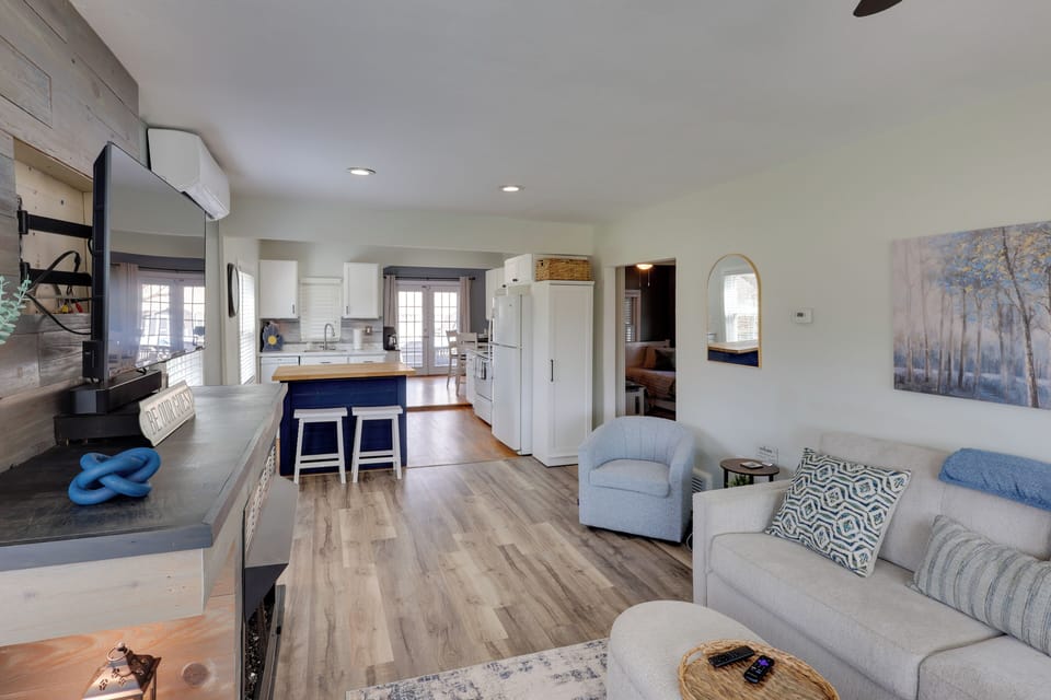 House (2 Bedrooms) | Interior