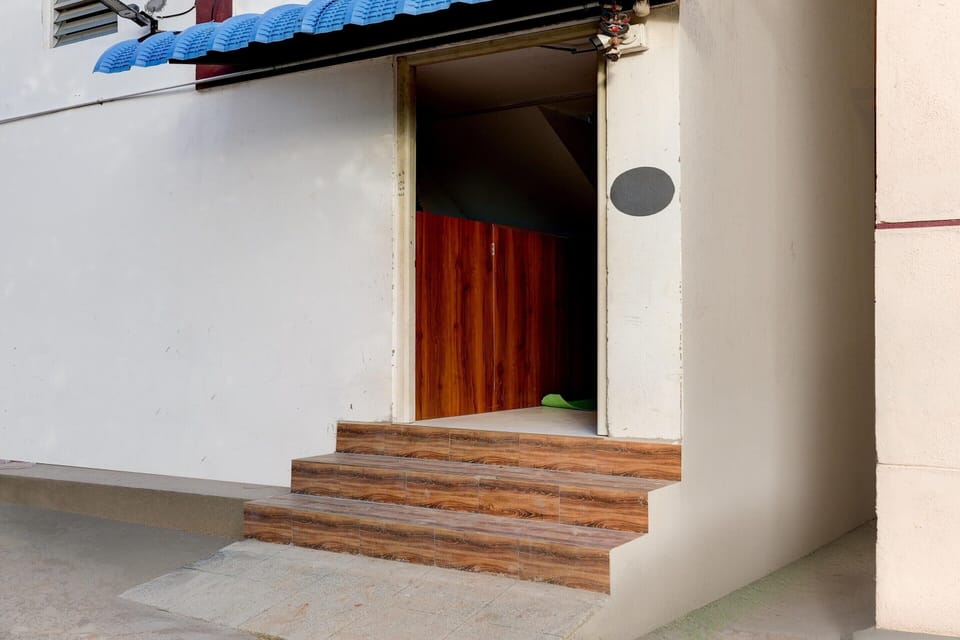 House | Reception