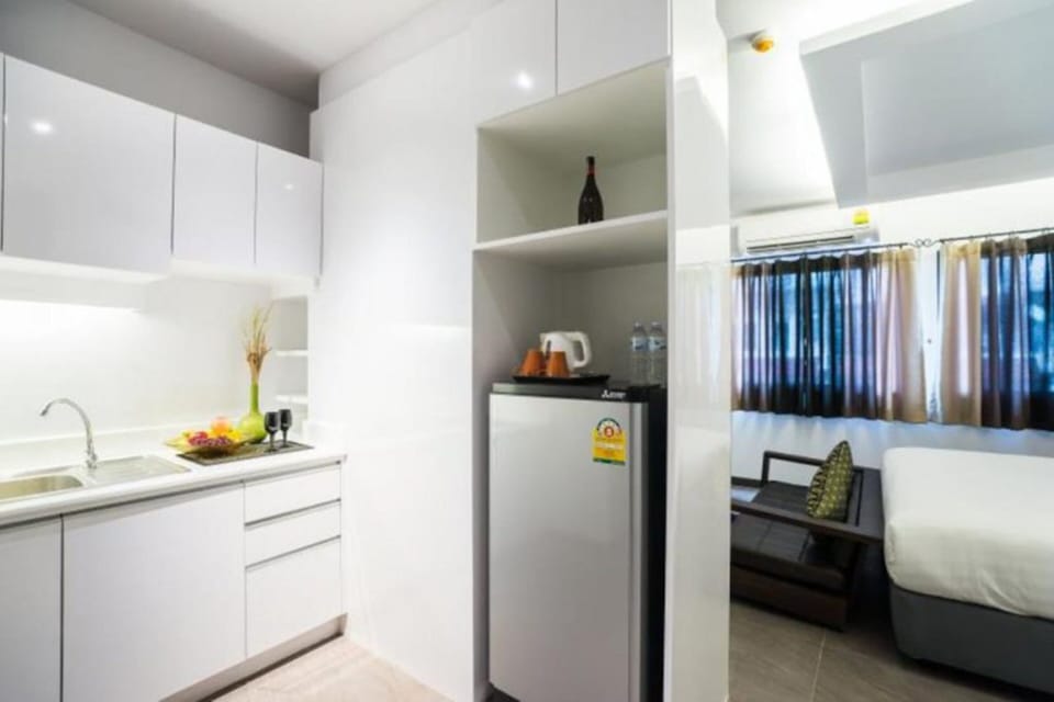 Suite | Desk, free WiFi, bed sheets