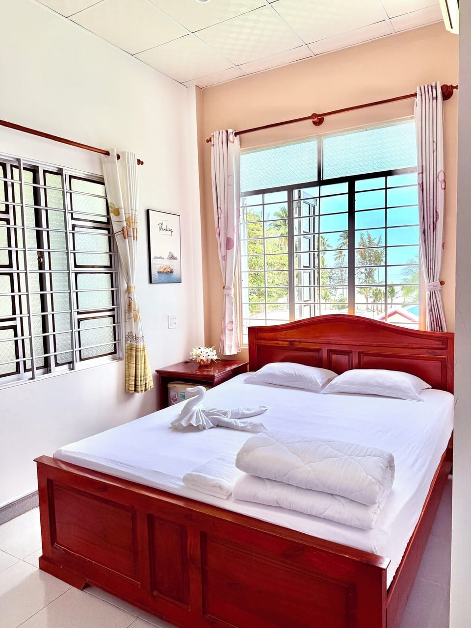 Double Room | Minibar, desk, blackout drapes, soundproofing