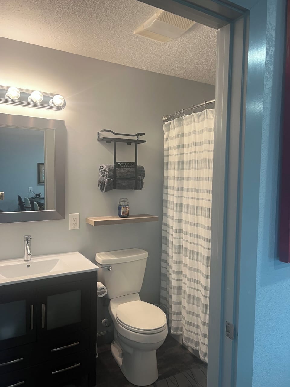 Shower/tub
