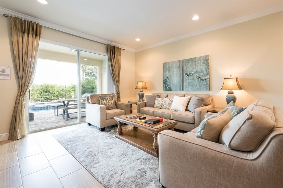 Communal lounge / TV room,Living Room