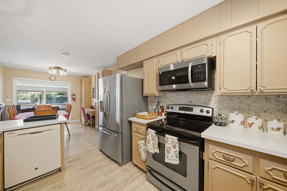 Indoors, Kitchen, Appliance, Microwave, Oven