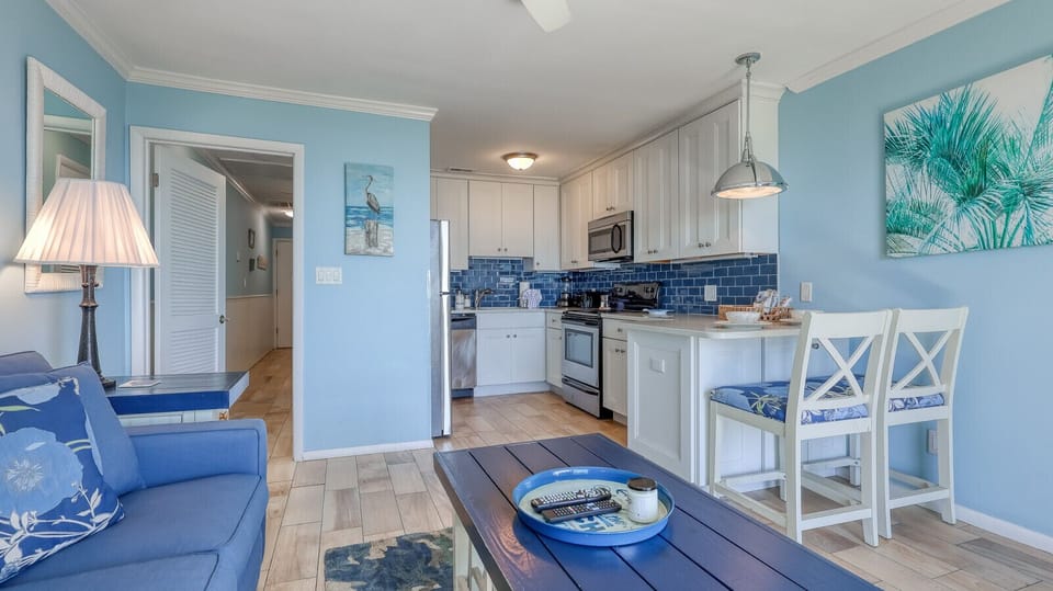 Living Area & Kitchen, Open and Inviting
