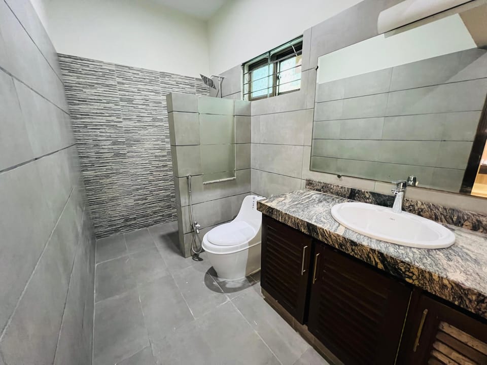 Superior Double or Twin Room | Bathroom | Shower, hair dryer, slippers, bidet
