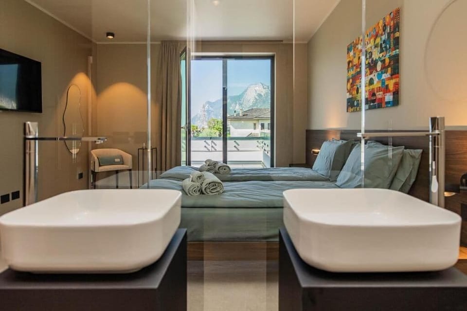 Deluxe Double Room, Garden View