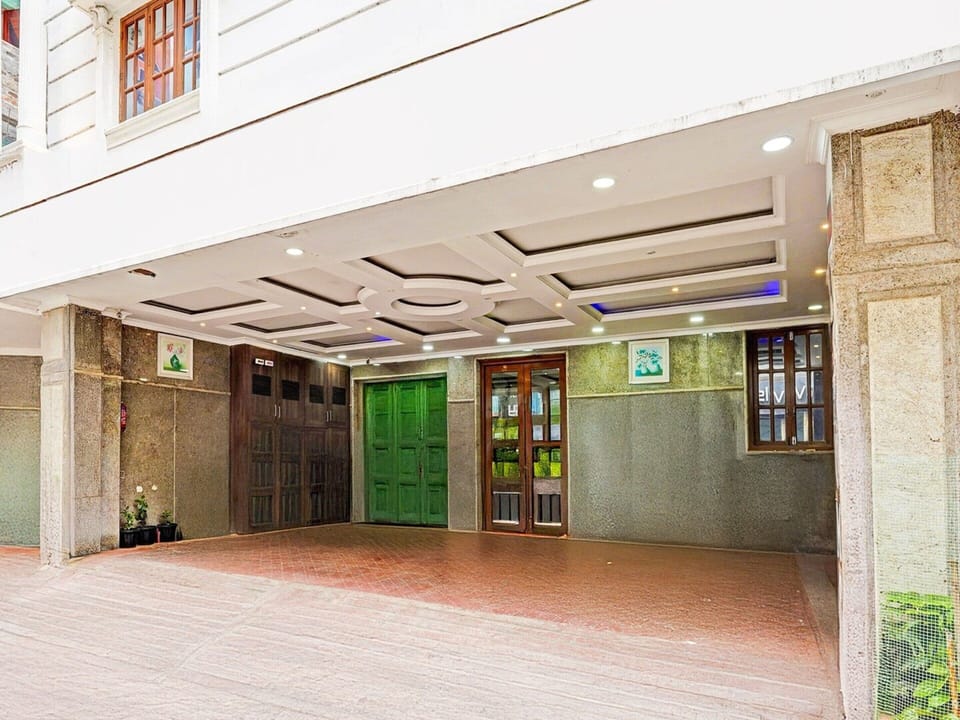 House | Reception