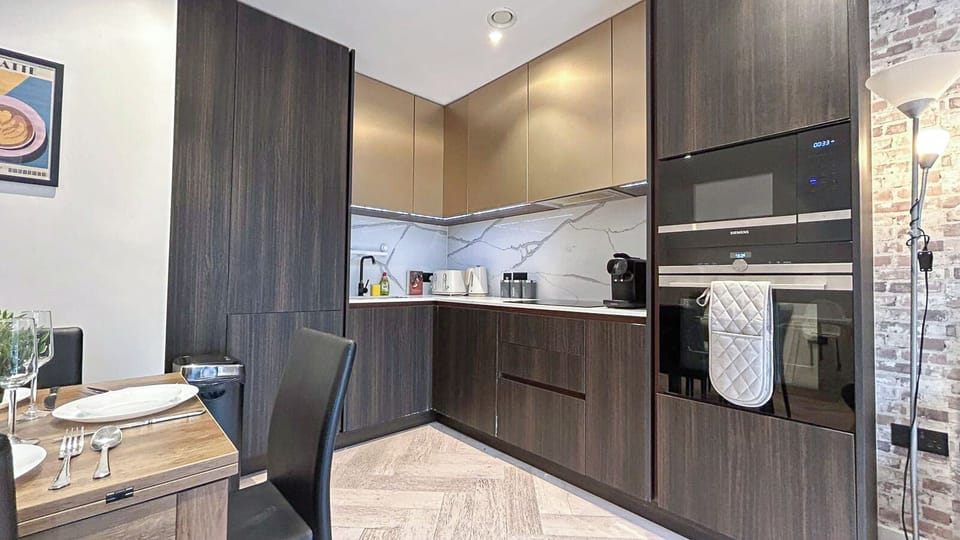 Fully equipped Kitchen | Aldgate Apt near Tower bridge, Tower Hill, Spitalfields