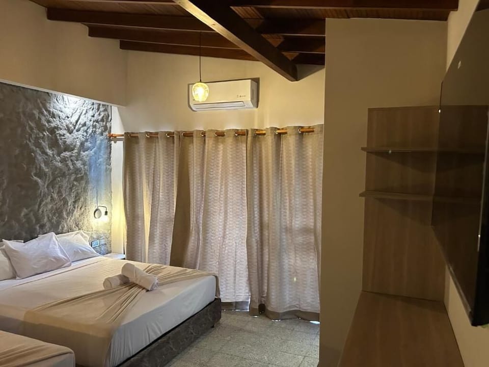 Deluxe Room | Free WiFi