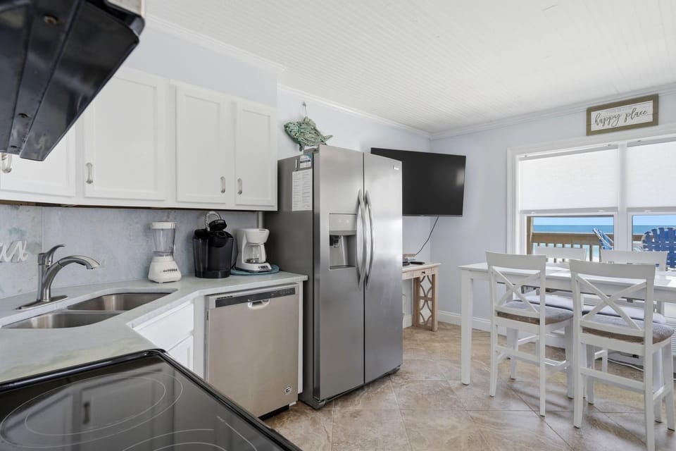 Condo, 1 Queen Bed with Sofa bed (Gulf Village 207) | Private kitchen