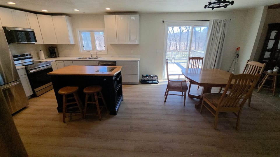 Kitchen and Dining 