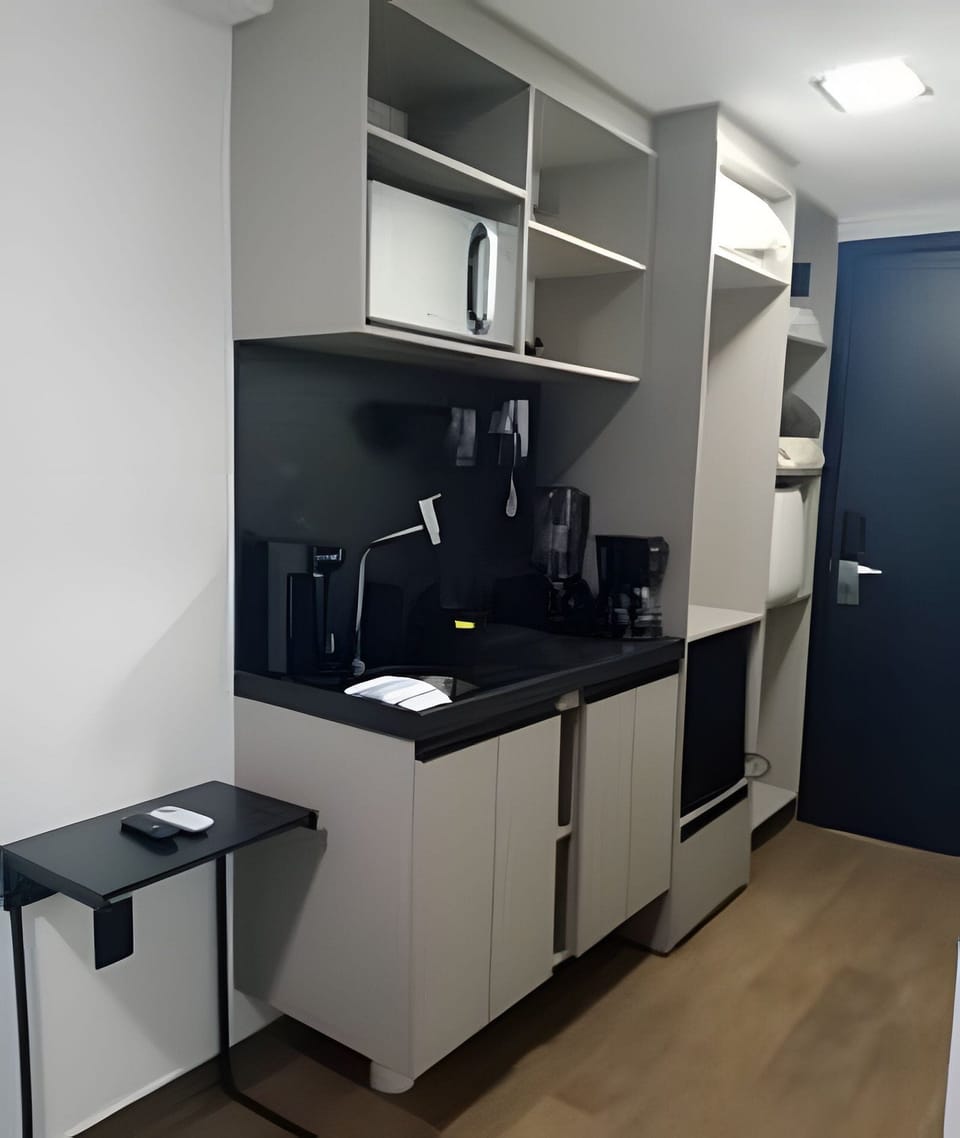 Basic Double Room | Private kitchen | Toaster, blender