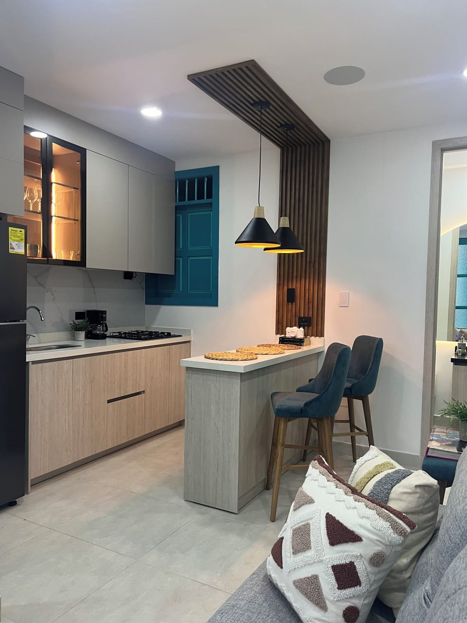 Apartment | Private kitchen | Microwave, oven, stovetop, coffee/tea maker
