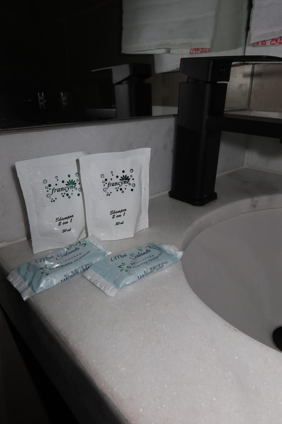 Bathroom sink