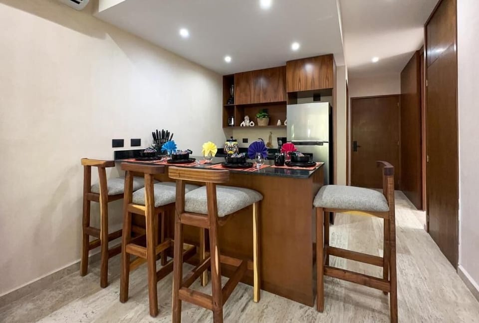 Comfort Apartment, Balcony, City View | Dining