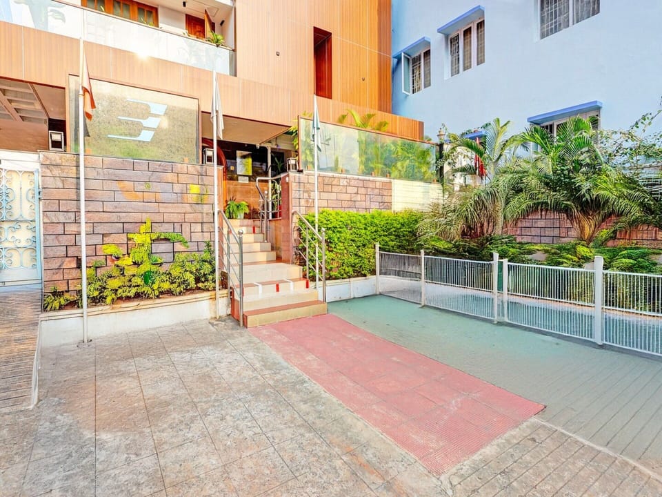 House | Reception