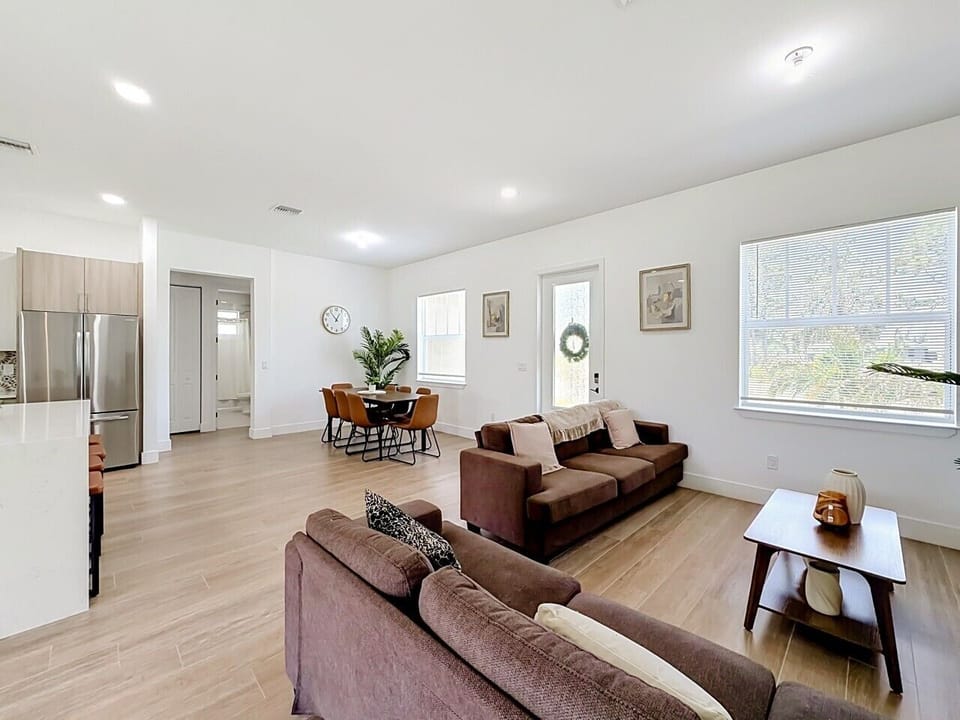 15261 Brainbridge Circle-18
