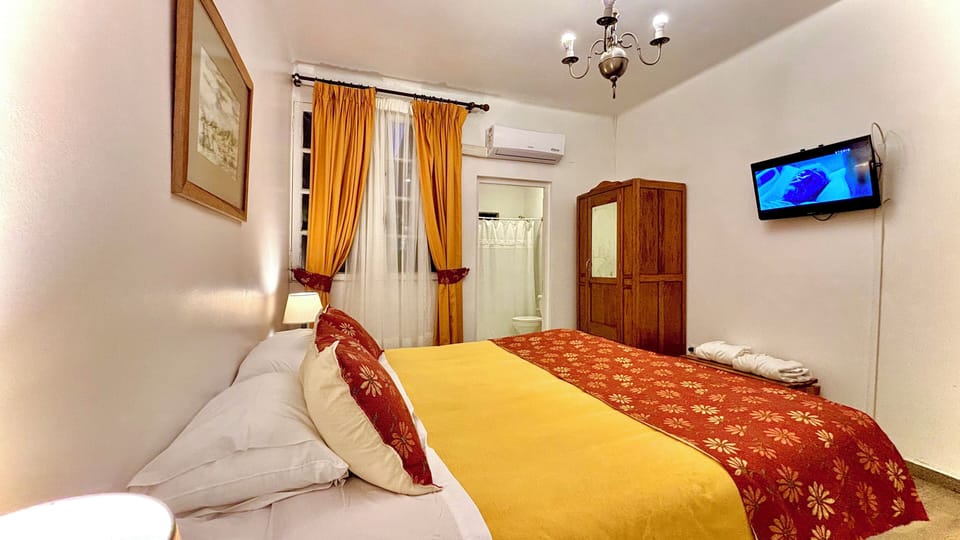 Economy Double Room | In-room safe, bed sheets