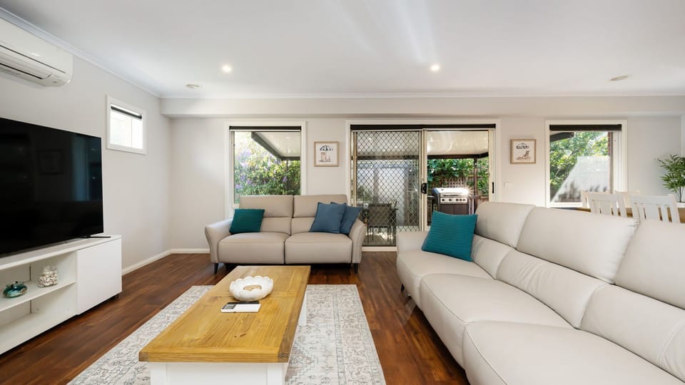 Open plan living with direct access to undercover outdoor entertaining area 