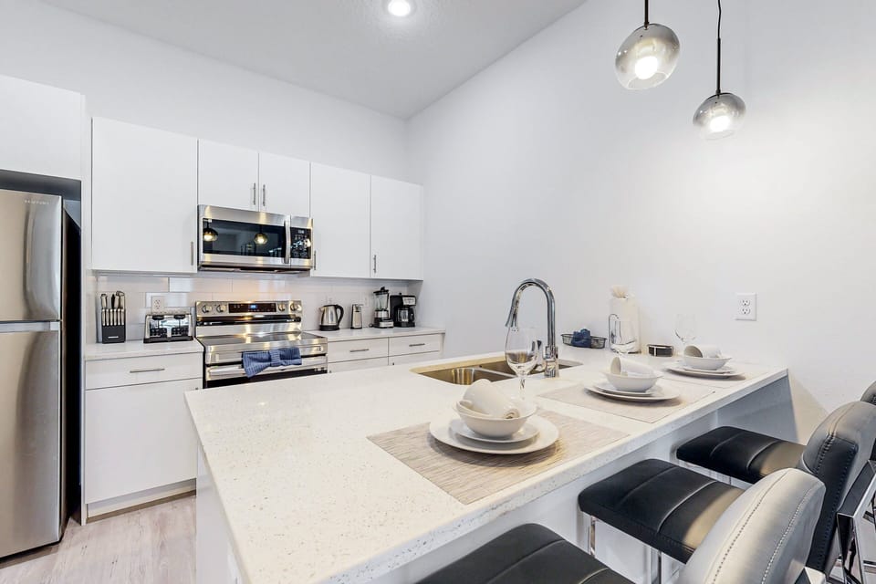 House, Multiple Beds, Pool Access, Pool View (Azur Resort 609) | Private kitchen