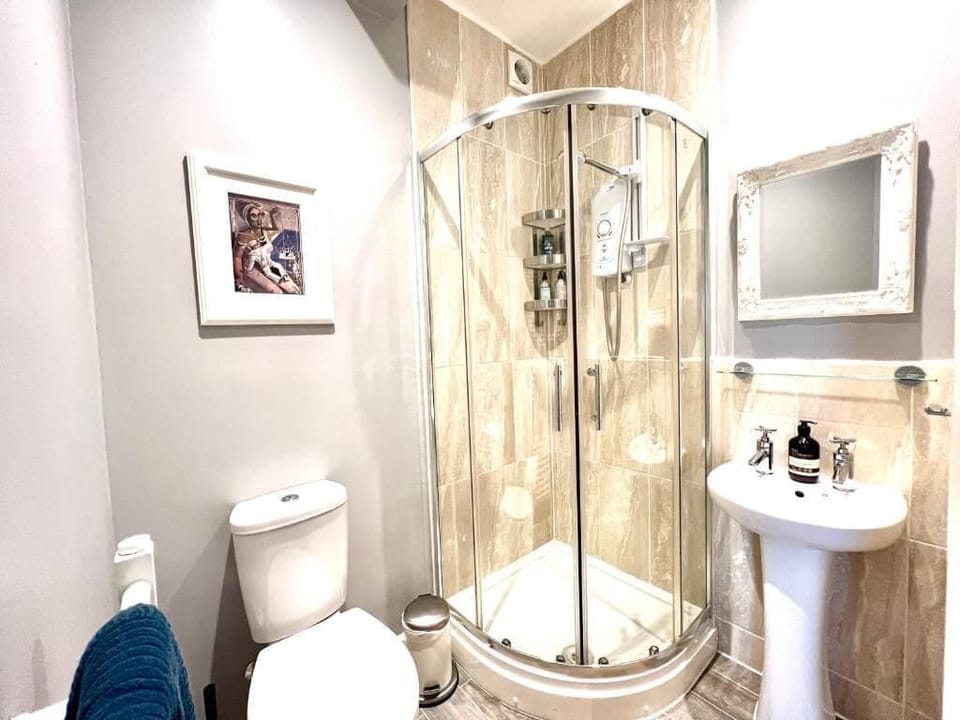 House, Multiple Beds, Kitchen, Garden View | Bathroom