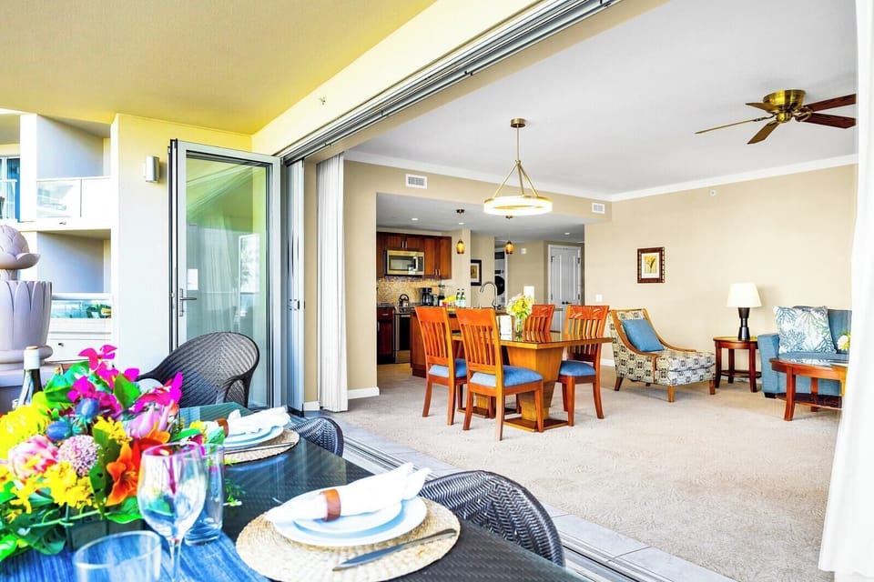 Step onto your covered lanai for shaded seating and wide resort views, a breezy spot to read between beach outings. HKK-213