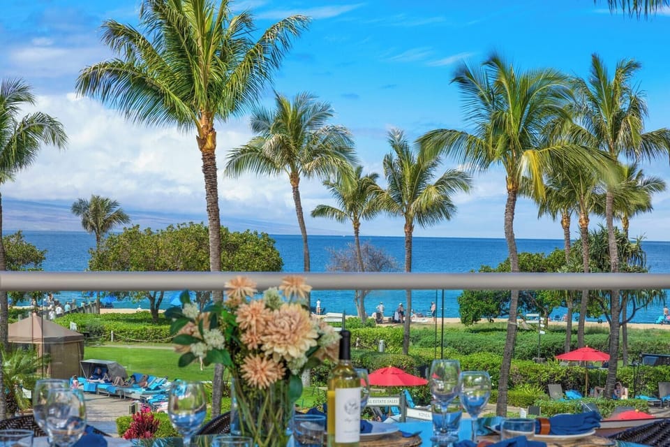 Tropical paradise views with ocean breeze and luxury beachfront dining. HKK-201