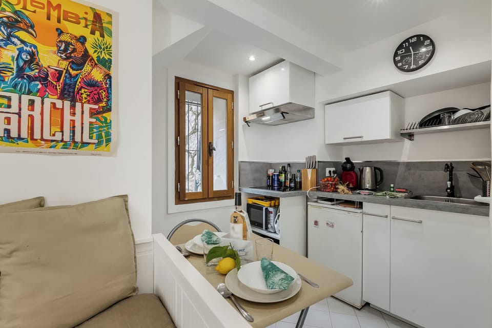 Kitchenette