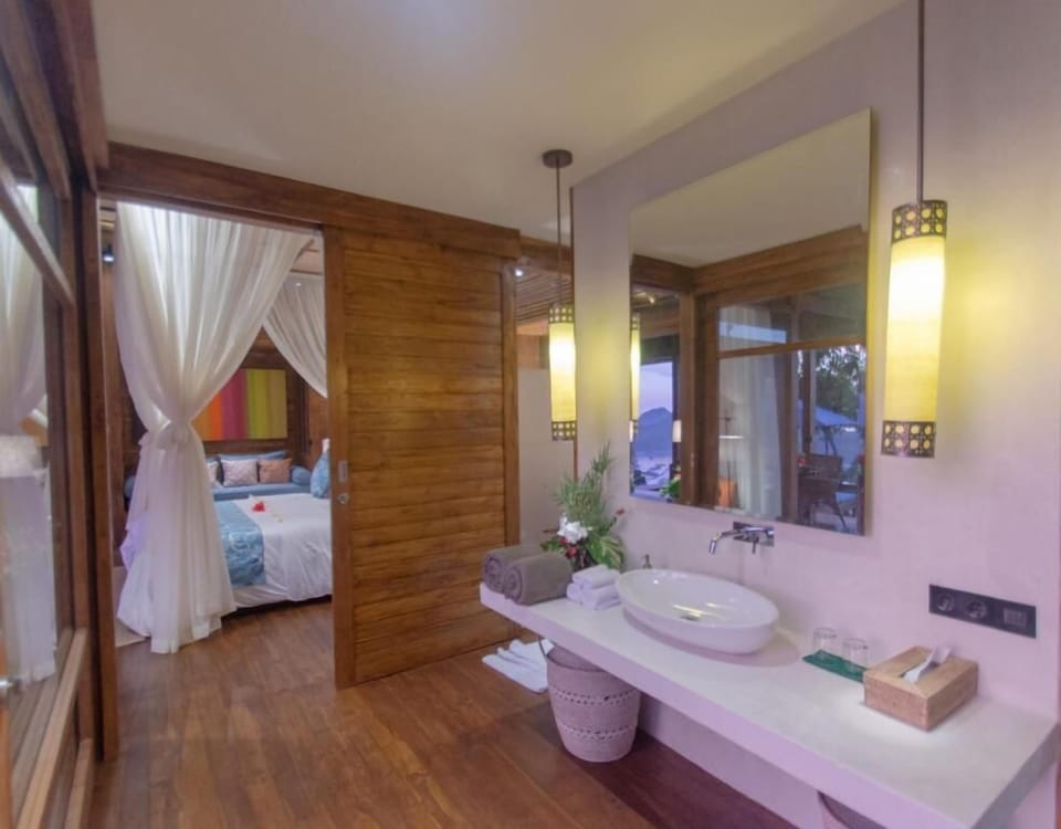 Deluxe Villa, Sea View | In-room safe, desk, laptop workspace, WiFi (free)