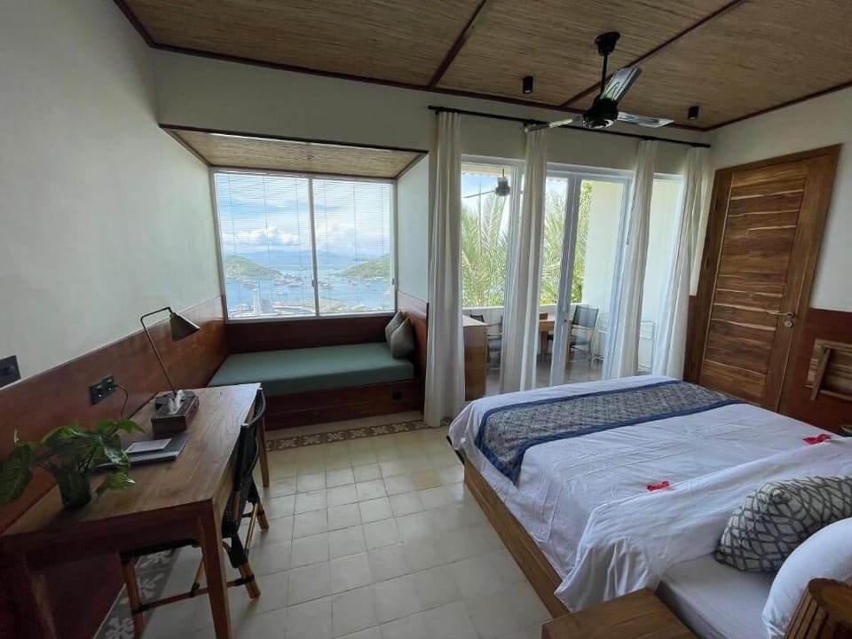 In-room safe, desk, laptop workspace, WiFi (free)