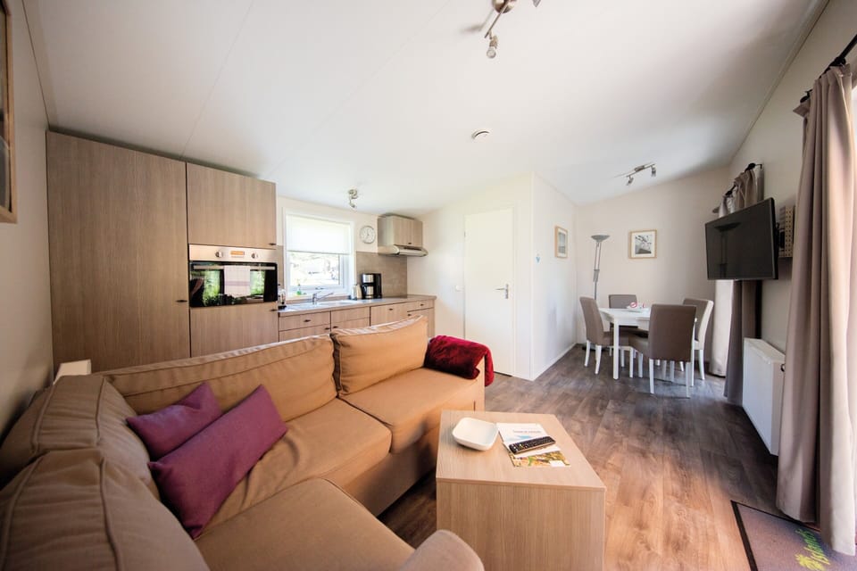Classic Mobile Home, 2 Bedrooms | Living room