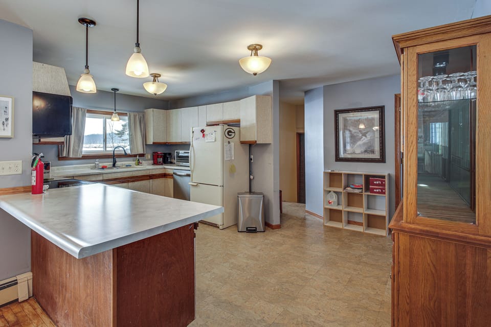 Kitchen | Main Level