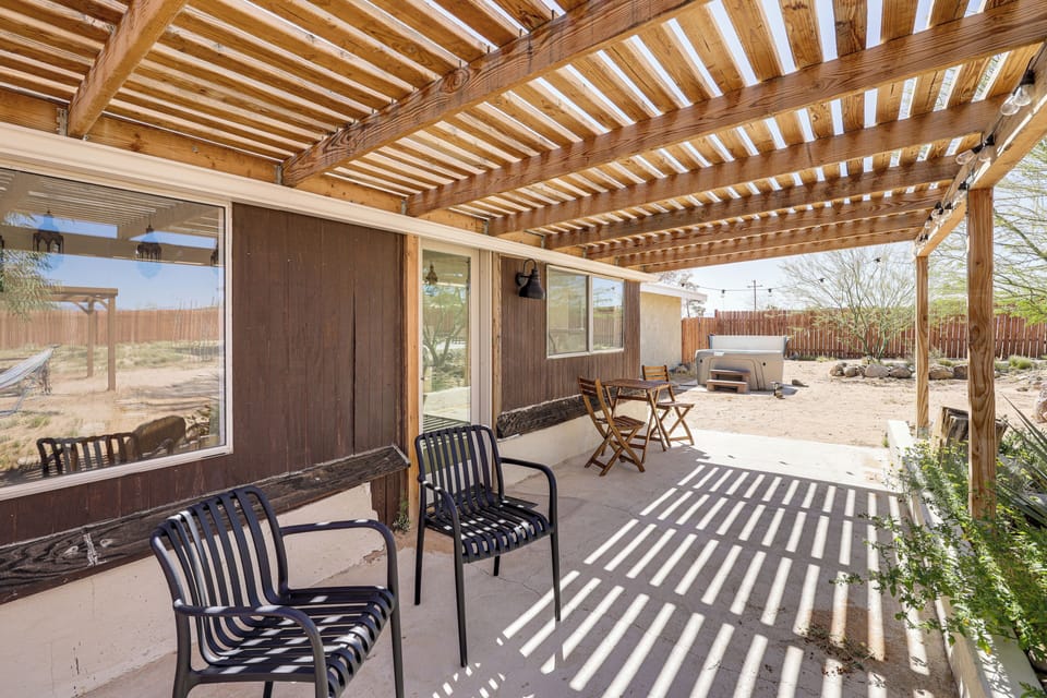 Furnished Patio w/ Pergola