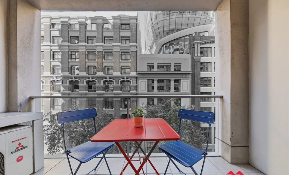 Balcony with outdoor seating