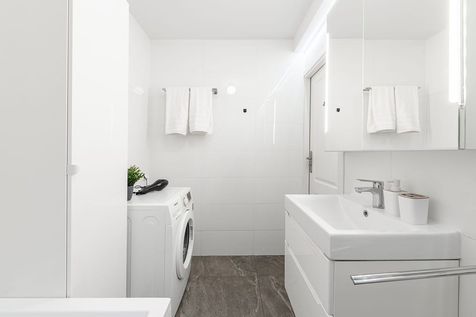 Cozy Apartment with balcony near Museum Apartment in Warsaw