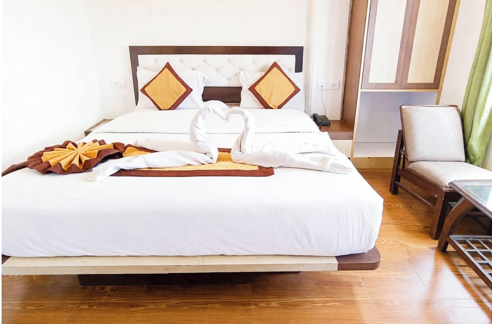 Hypo-allergenic bedding, soundproofing, free WiFi