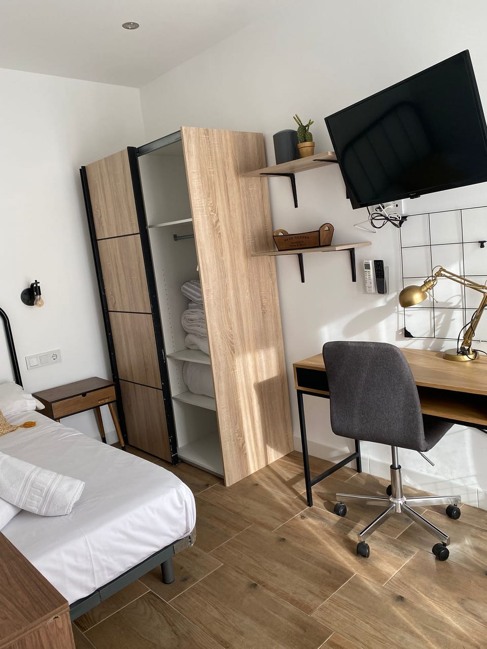 IB Fortuny Apartment in Granada
