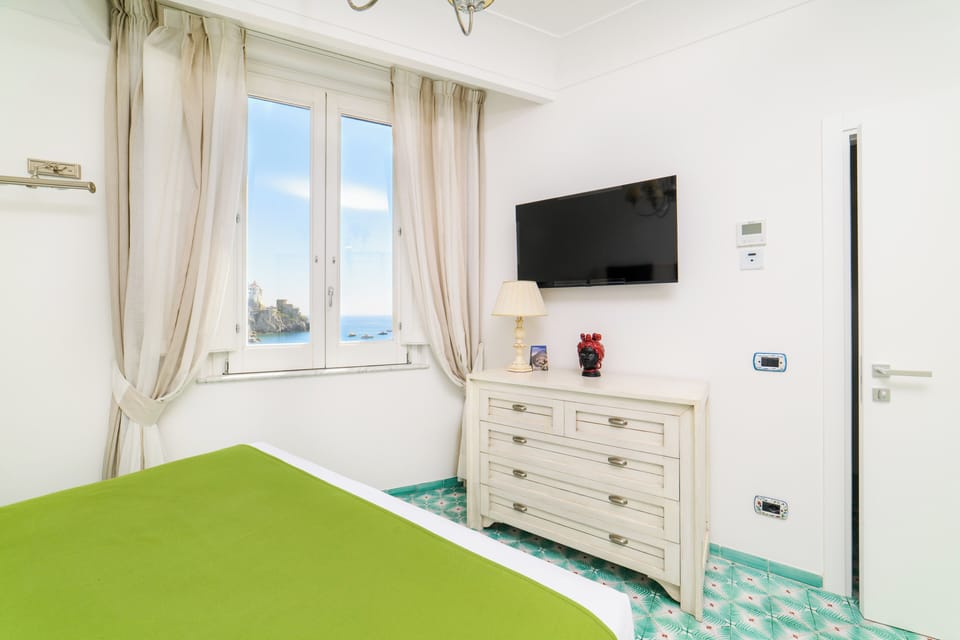 Superior Double Room, Balcony, Sea View | In-room safe, WiFi (free)