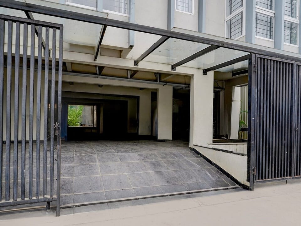 House | Reception