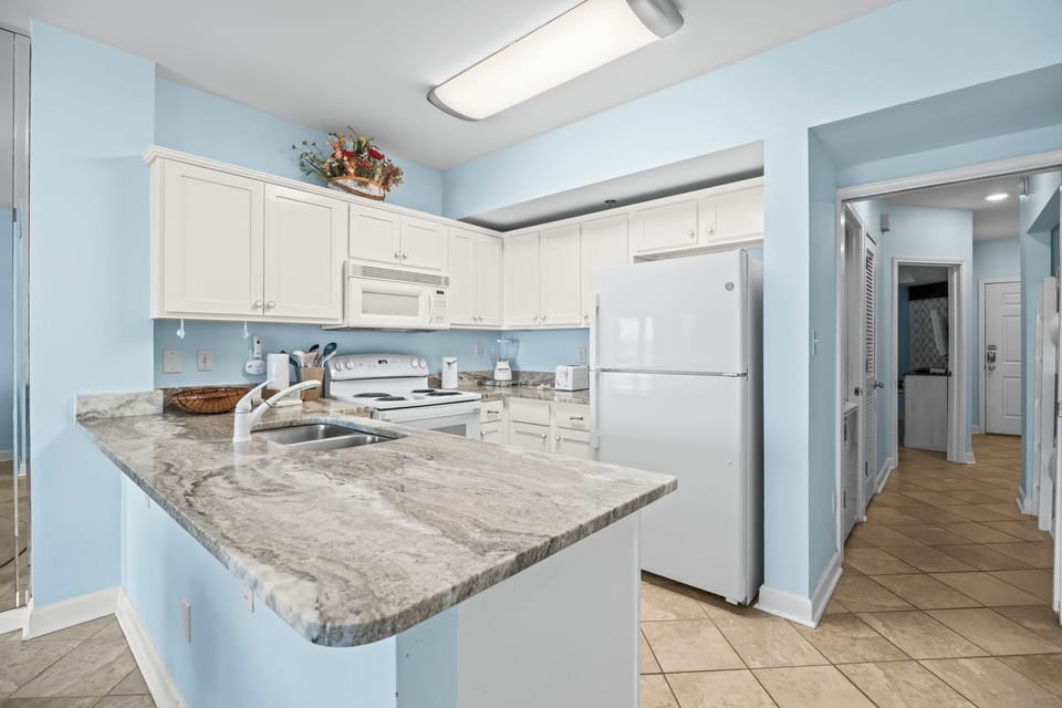 Tropic Isles 302 - Fully equipped kitchen with everything you need to cook and entertain with ease.