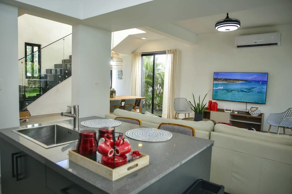 House | 3 bedrooms, high-speed internet