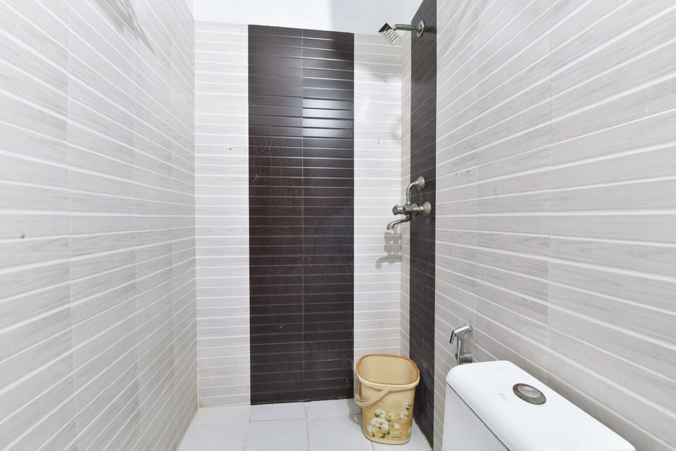 Deluxe Double Room, City View | Bathroom